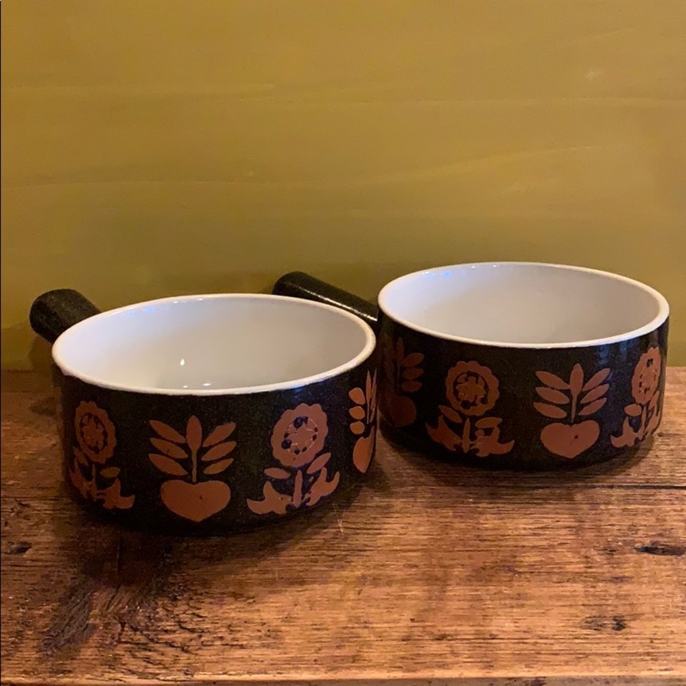 MADE IN JAPAN : Two Ramekins